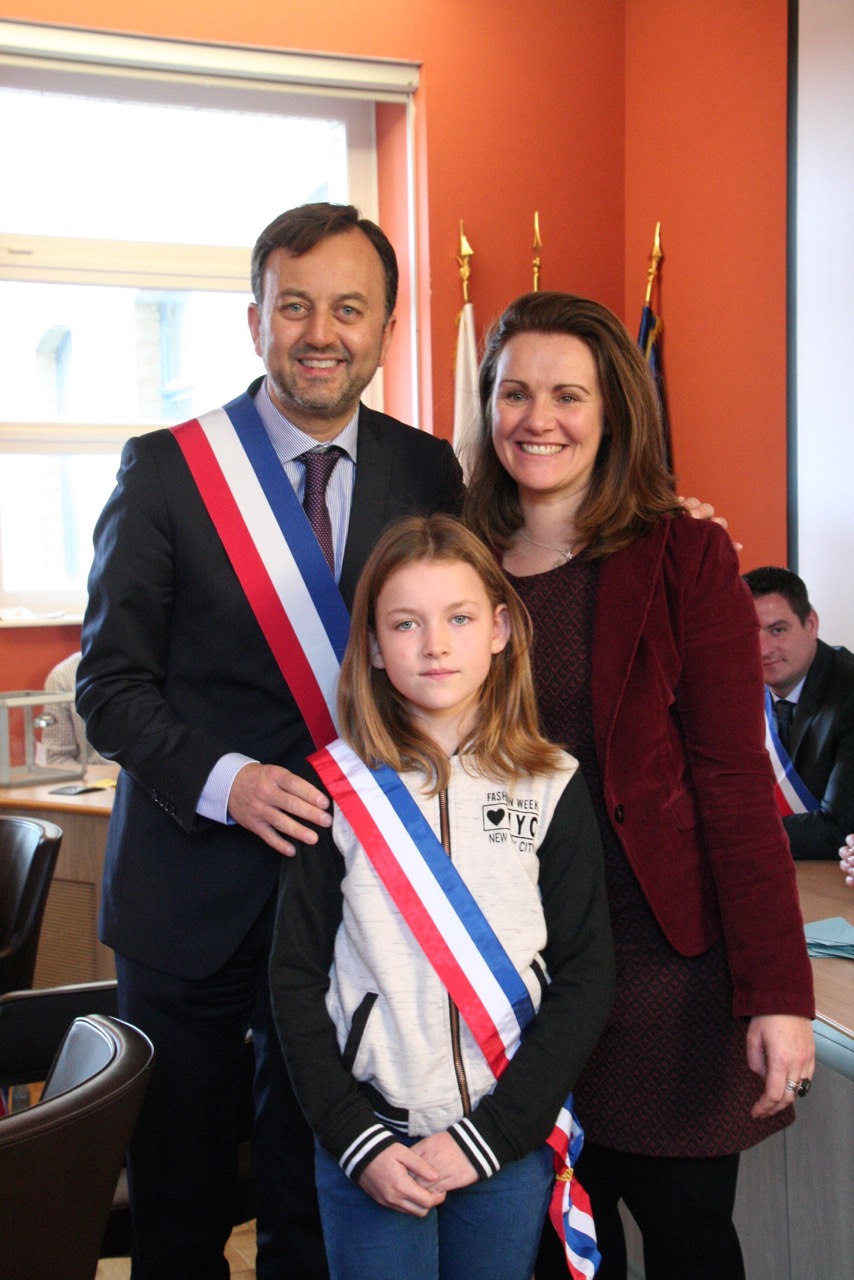 Jade François, mini maire de Saint- Omer, élève de l’école. Jade François, mini maire de Saint- Omer, élève de l’école.